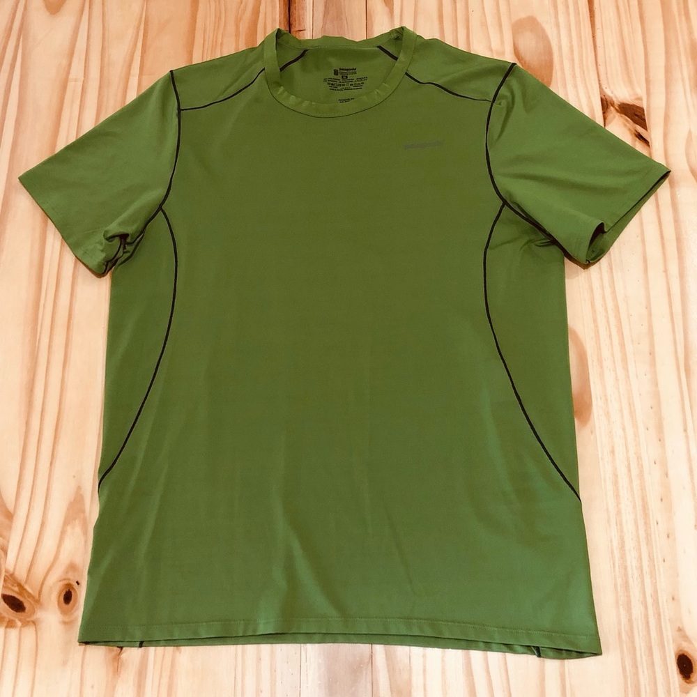 Patagonia Shirt Men M Green Short Sleeve Tee Outdoor Athletic Hiking Stretch